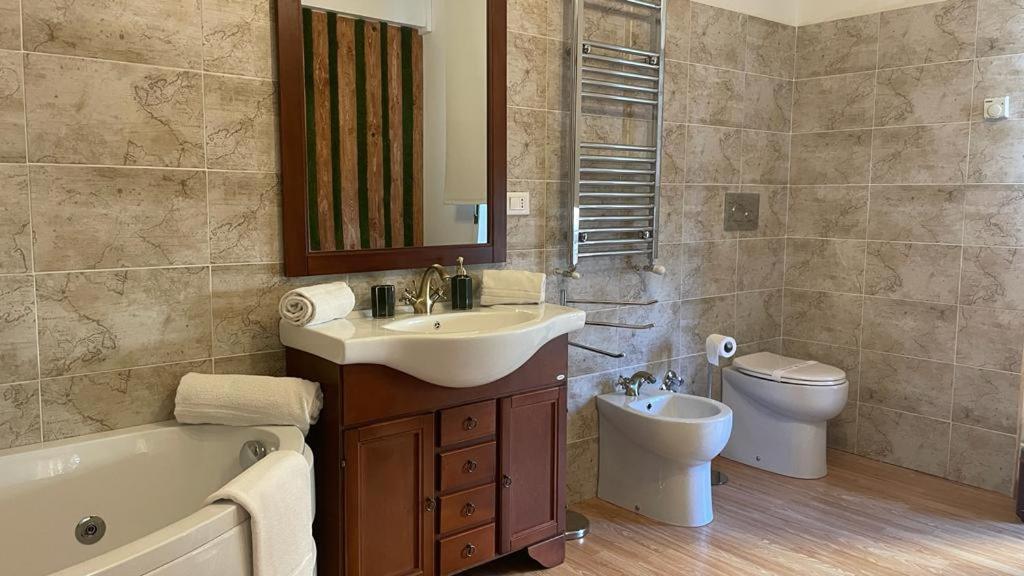 Doctor House Standard, Suites & Luxury Rooms Ена Екстериор снимка