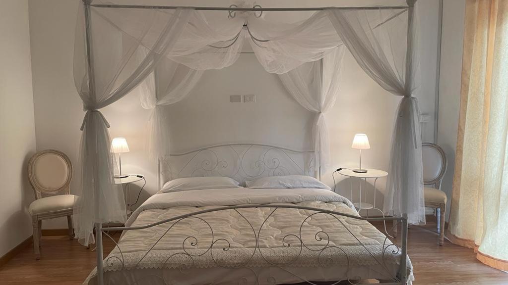 Doctor House Standard, Suites & Luxury Rooms Ена Екстериор снимка
