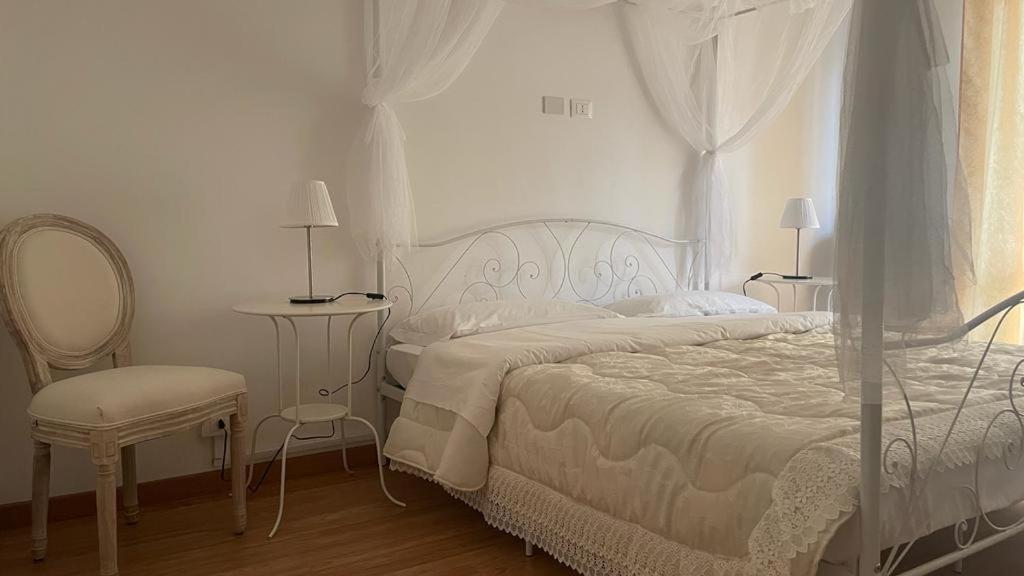 Doctor House Standard, Suites & Luxury Rooms Ена Екстериор снимка